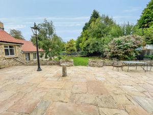 Photo 27- click for photo gallery